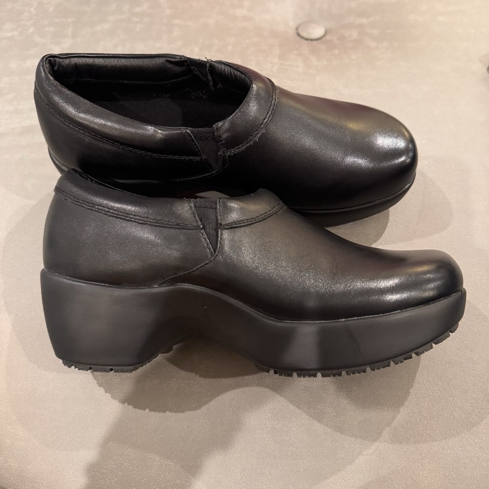 SR Max Geneva, Women's, Clog Style Slip Resistant Soft Toe Work Shoe Size 8.5